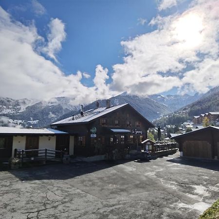 Auberge La Tzoumaz Exteriör bild